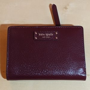 Kate Spade Jeanna Medium Slim Bifold Wallet EUC